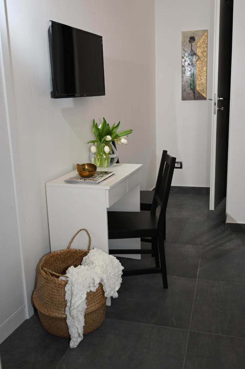 Palummelle Bed & Breakfast เนเปิลส์ ภายนอก รูปภาพ